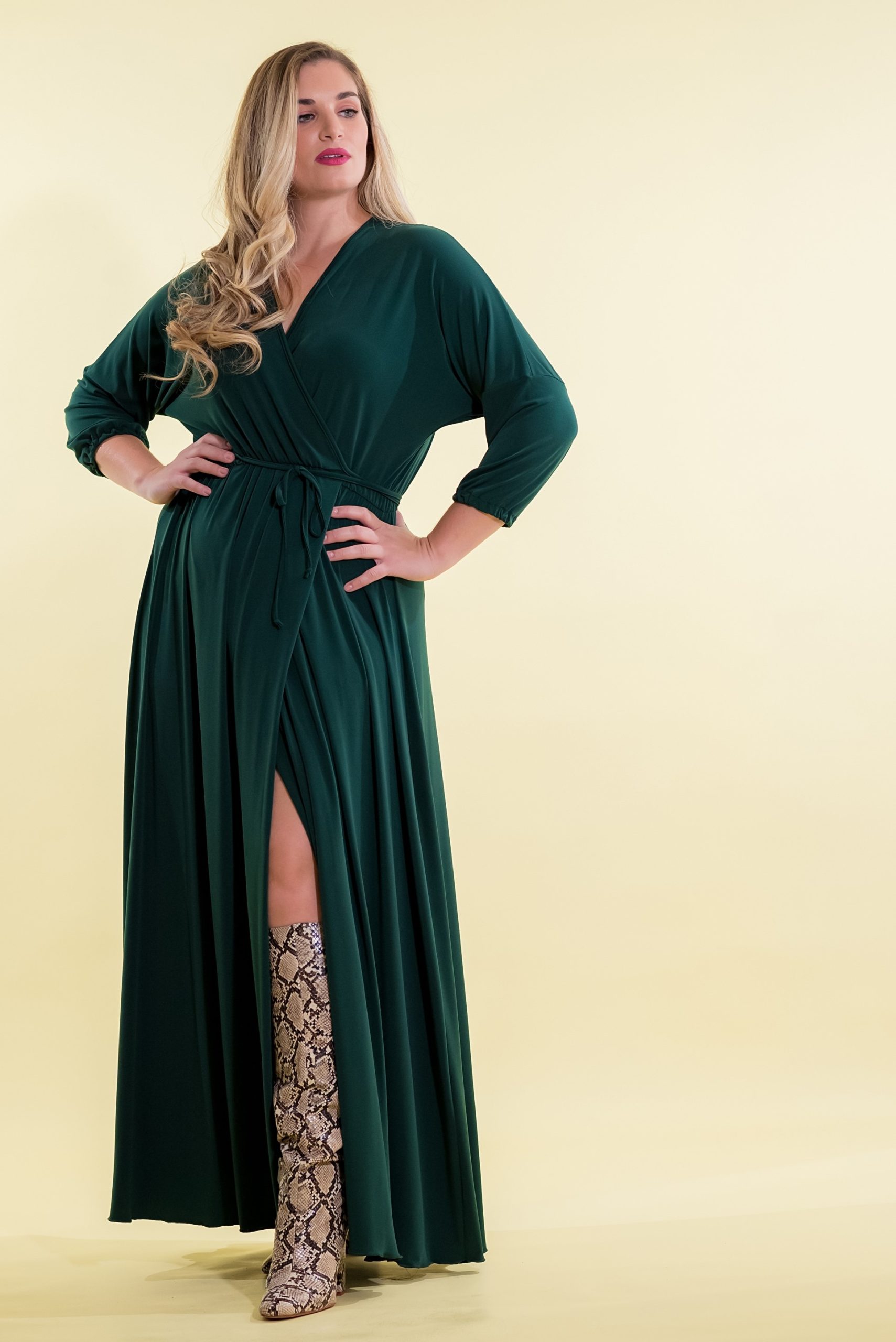 FabiCurves_Foremata_FabiLucianaDress_Prasinomaxiforemakrouazemedesimo_1