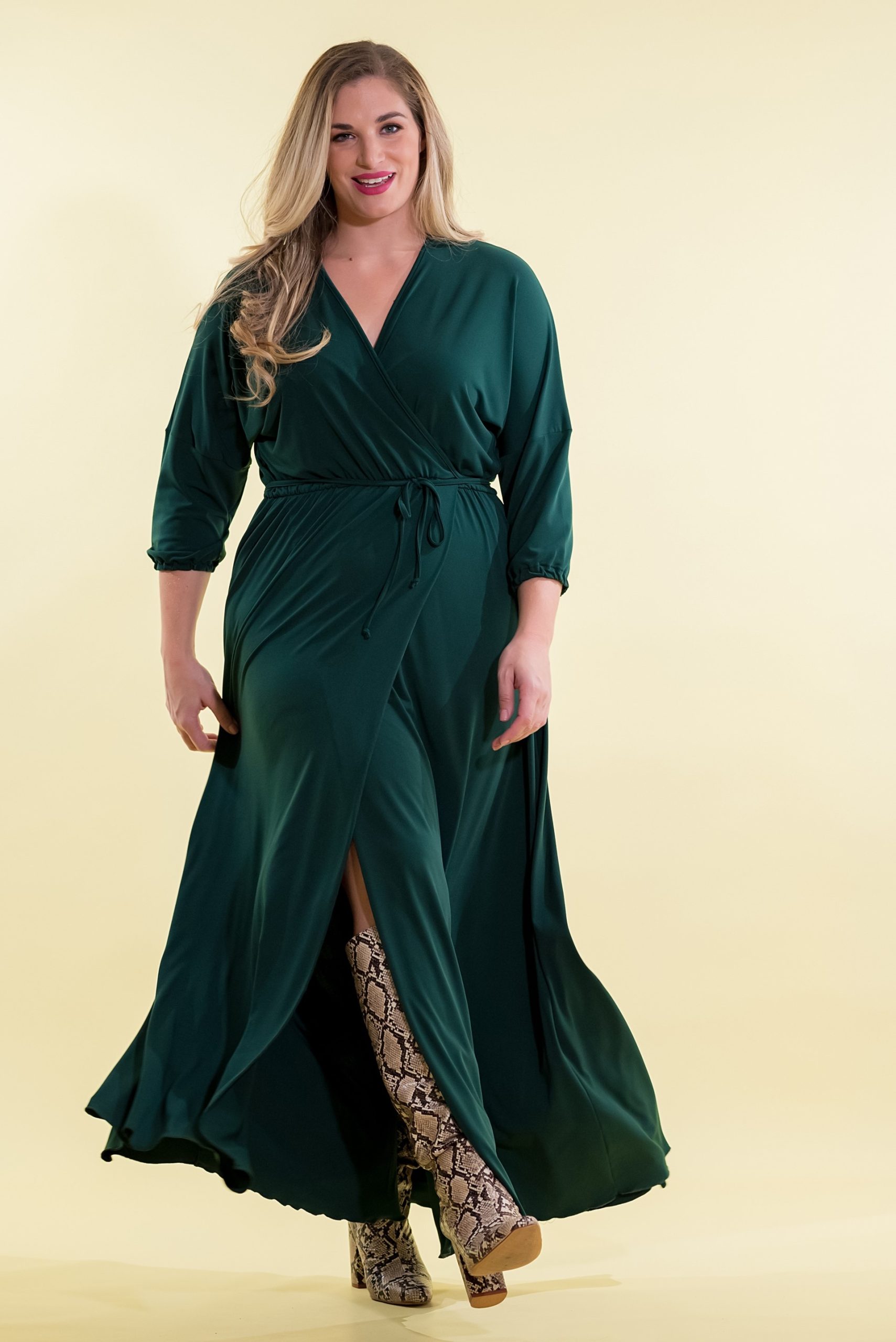 FabiCurves_Foremata_FabiLucianaDress_Prasinomaxiforemakrouazemedesimo_2