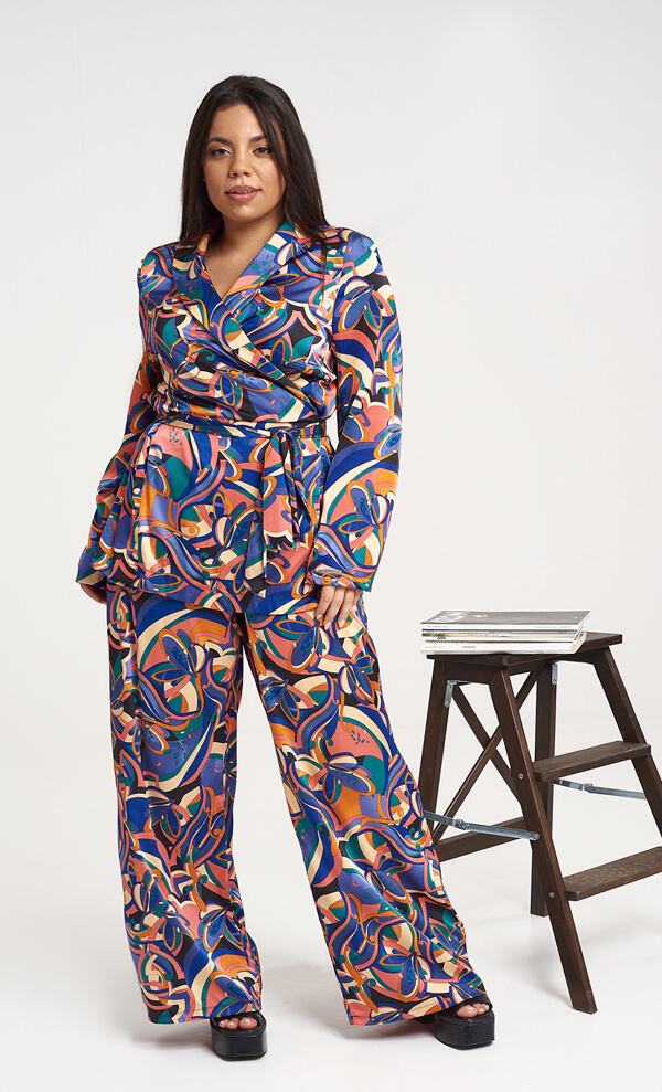 Fabicurves-SetPlussize_FabiDorotheaSet_Setpantelonasakakimexrwmatistopatern_1-(1)