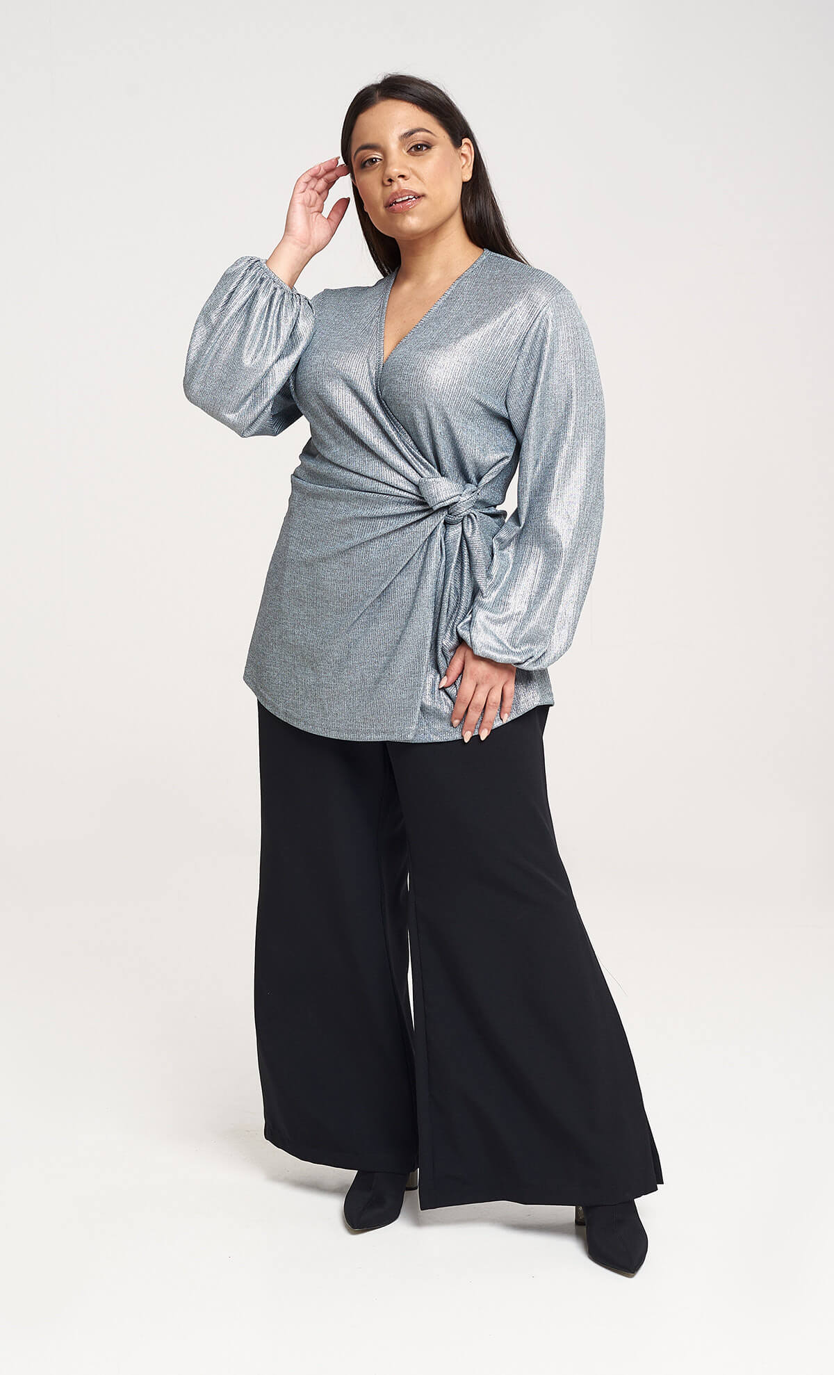 Fabicurves_BlousePlussize_FabiVittoriaBlouse_Asimikrouazemplouzamedesimostoplai_ (3)